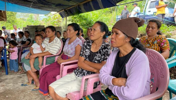 Tingkatkan Kemandirian Perempuan, Srikandi PLN UIP Nusra Salurkan Bantuan Pemberdayaan Kelompok Rentan di NTT