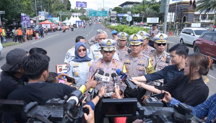 Tinjau Jalur Puncak, Dirops Jasa Raharja dan Dirgakkum Korlantas Polri Imbau Masyarakat Pantau Imformasi Rekayasa Lalu Lintas