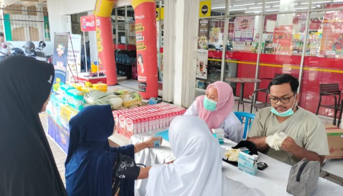 Alfamart bersama Sweety Kembali Berikan Layanan Kesehatan Gratis Bagi Ribuan Balita