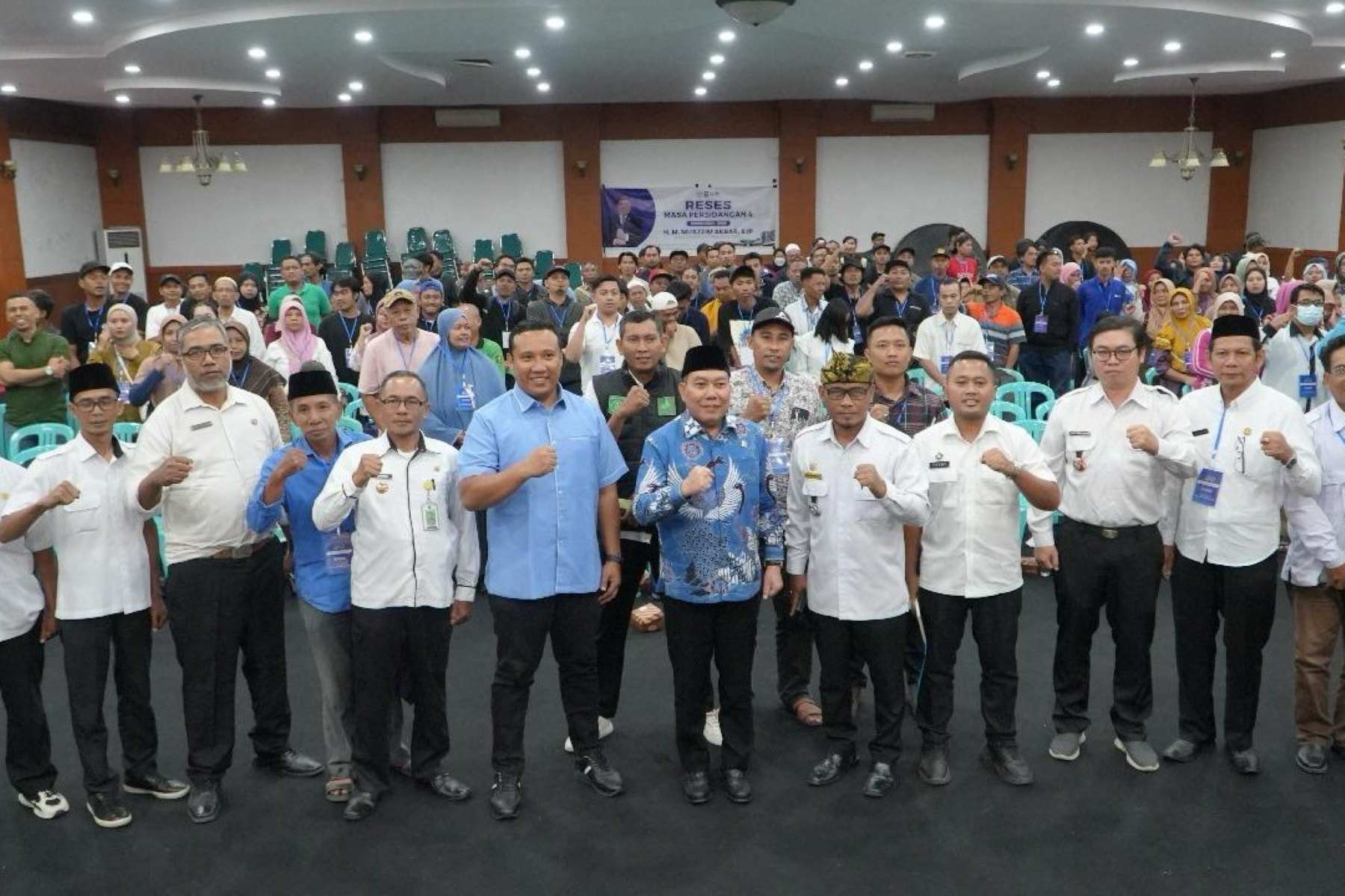 BGN dan Komisi IX DPR RI sosialisasikan program Makan Bergizi Gratis di Kota Mataram.