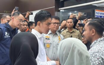 Wakil Presiden Republik Indonesia, Gibran Rakabuming Raka, melakukan kunjungan ke Pelabuhan Ketapang ASDP Indonesia Ferry, di Banyuwangi, Jawa Timur.