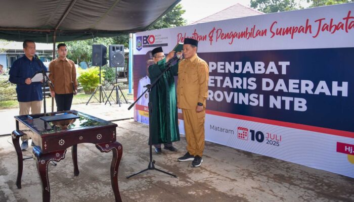 Gubernur NTB Lantik Faozal jadi Pj Sekda di Panti Jompo Lokasi Banjir