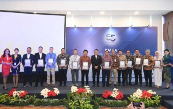 Dukung Keselamatan dan Keamanan di Industri Penerbangan, Jasa Raharja Terima Penghargaan pada HUT ke-55 INACA