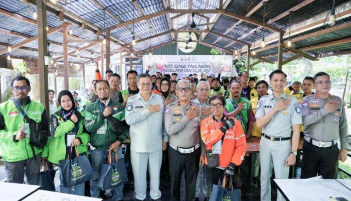 Dukung Kegiatan Polantas Menyapa: Jasa Raharja Bekali Komunitas Ojol dengan Edukasi Keselamatan dan PPGD